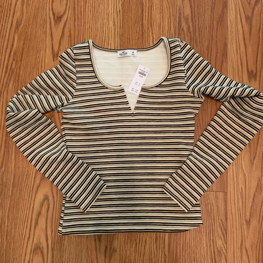 Long Sleeve Hollister shirt